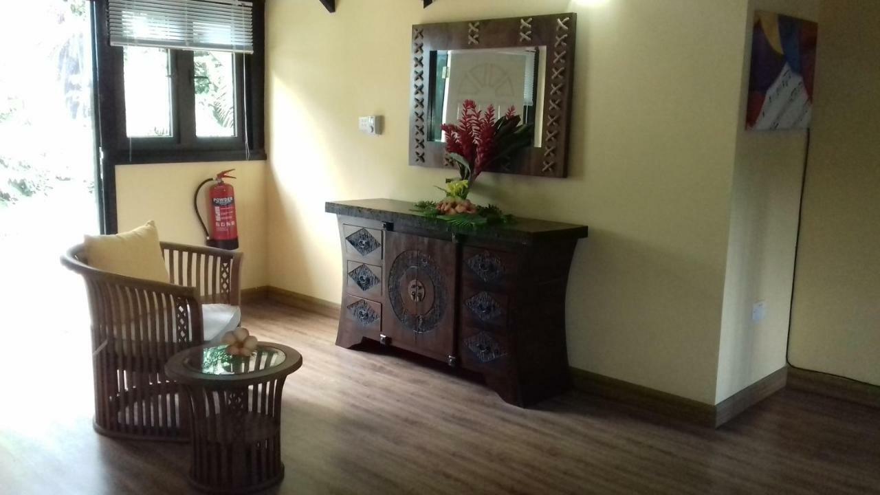 Appartement Shay Lyah Self Catering à Victoria Extérieur photo