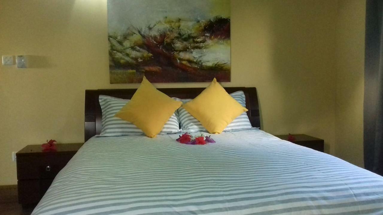 Appartement Shay Lyah Self Catering à Victoria Extérieur photo